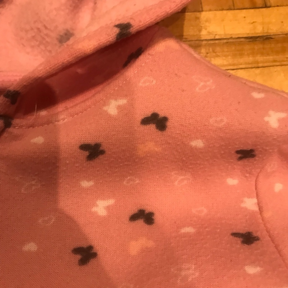 3/15$ Charming Pink Kids Hoodie with Star Design - Picture 2 of 3